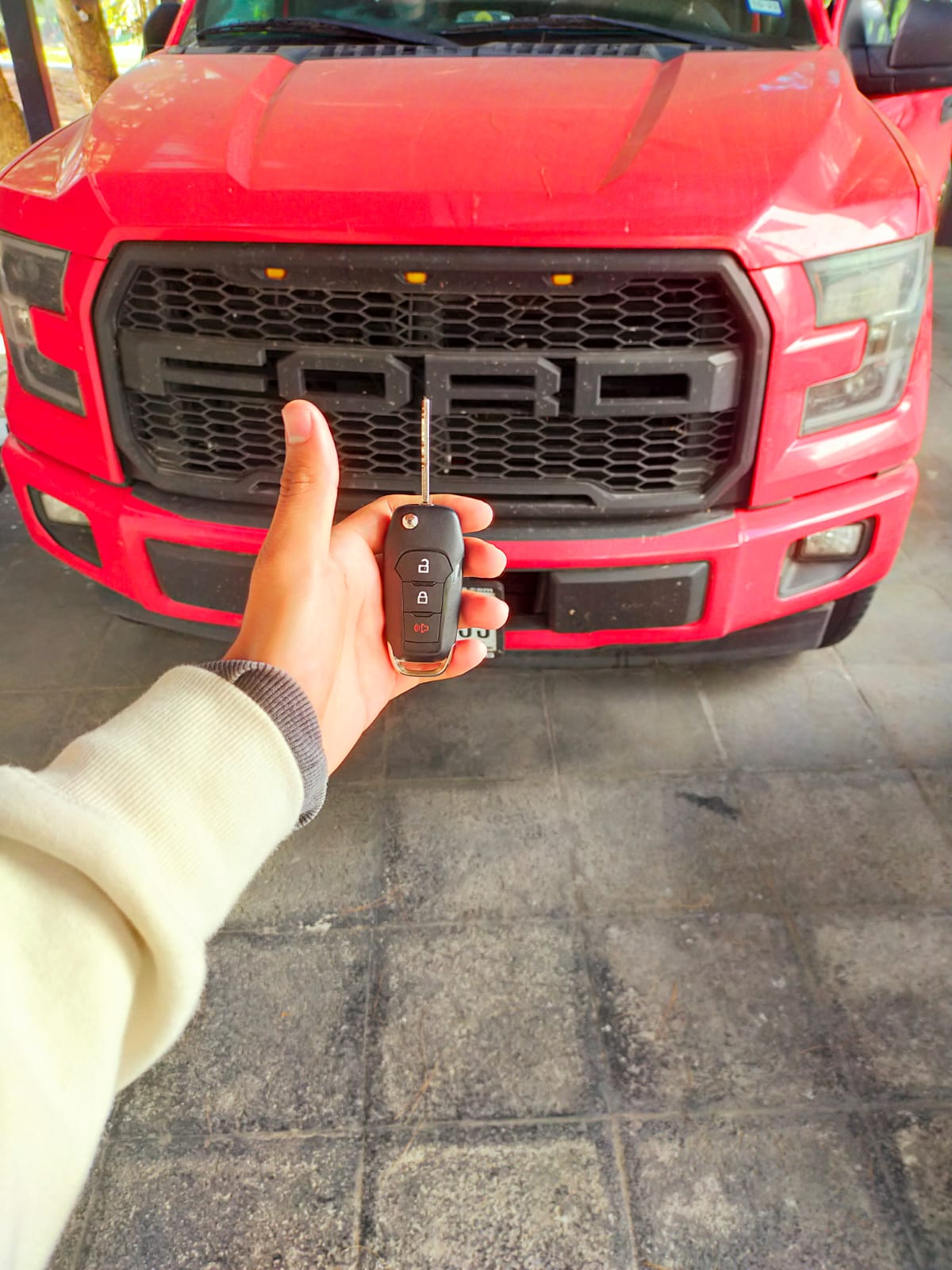 Apertura de auto de lujo